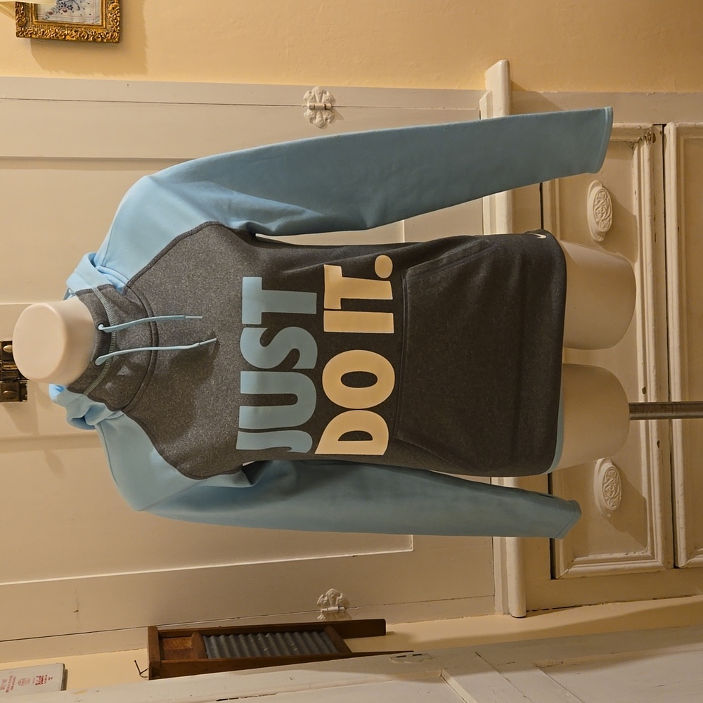 Nike gray and aqua Therma-Fit "Just Do It" hooded sweatshirt Sz XS